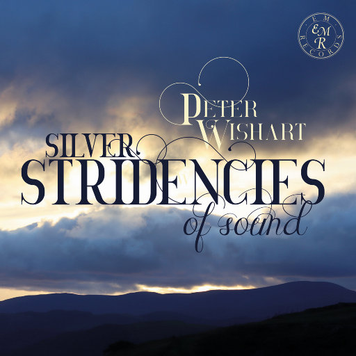 边挨草边给老公打电话
