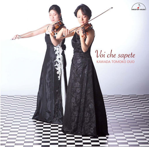 边挨草边给老公打电话
